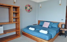 Lantawa : Amazing Villa On The Sea With Pool